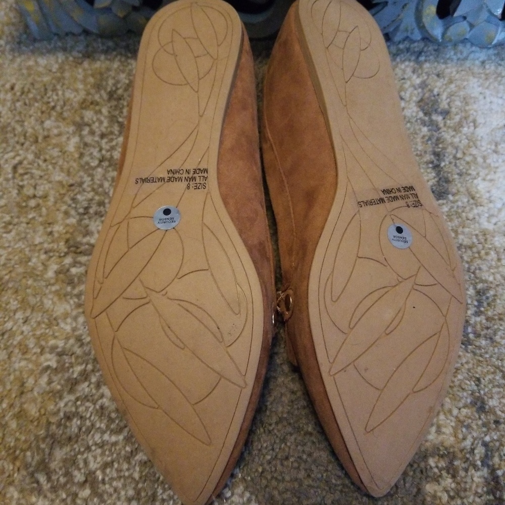 Charlotte Russe tan pointed flats - Picture 4 of 4